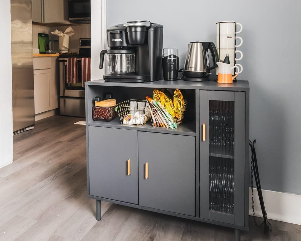 Dining room with hot beverage bar