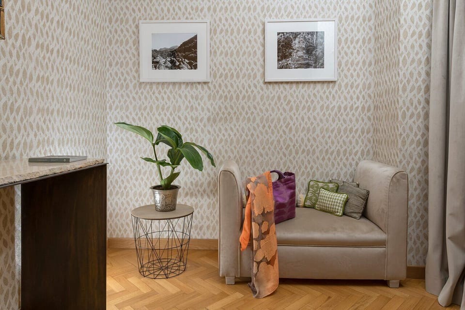 Deluxe Double Room | Desk, soundproofing