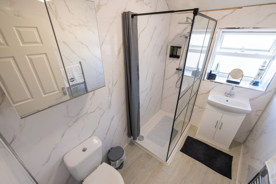 Morecambe Bay Cottage- Hot Tub/ Jacuzzi/sauna Cottage in Morecambe