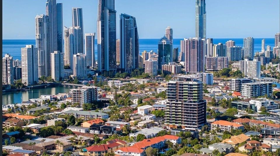 Only a 5-minute stroll to Surfers Paradise Beach.