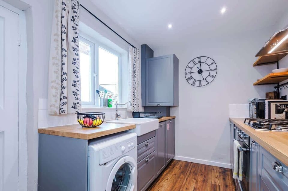 The fully equipped kitchen has everything you need for a short or long stay in Chester.