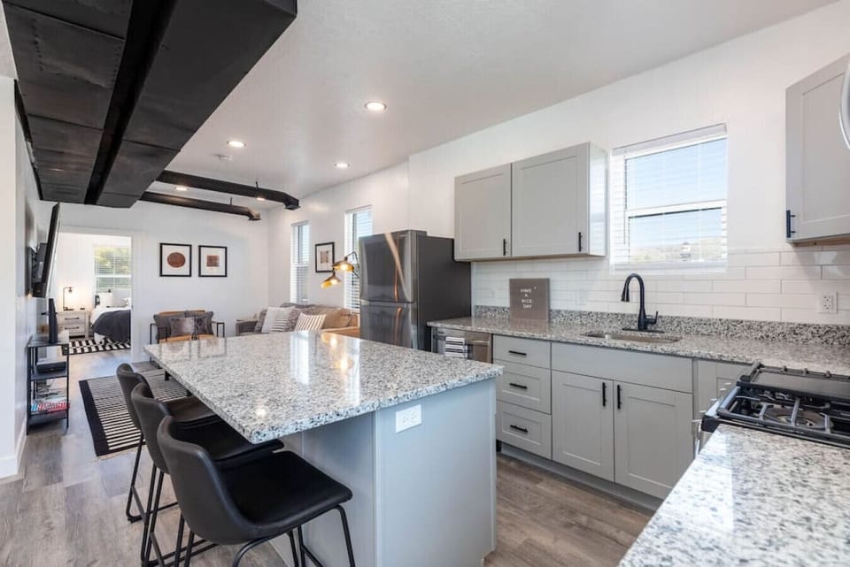 Kitchen with countertop