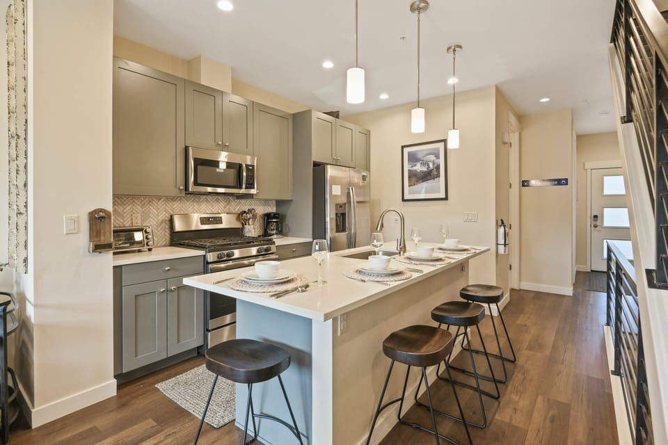 Kitchen Area with Island Seating for 4