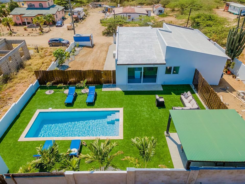 Your own private paradise! Under the Caribbean sun, you will enjoy swimming and lounging in the pool!