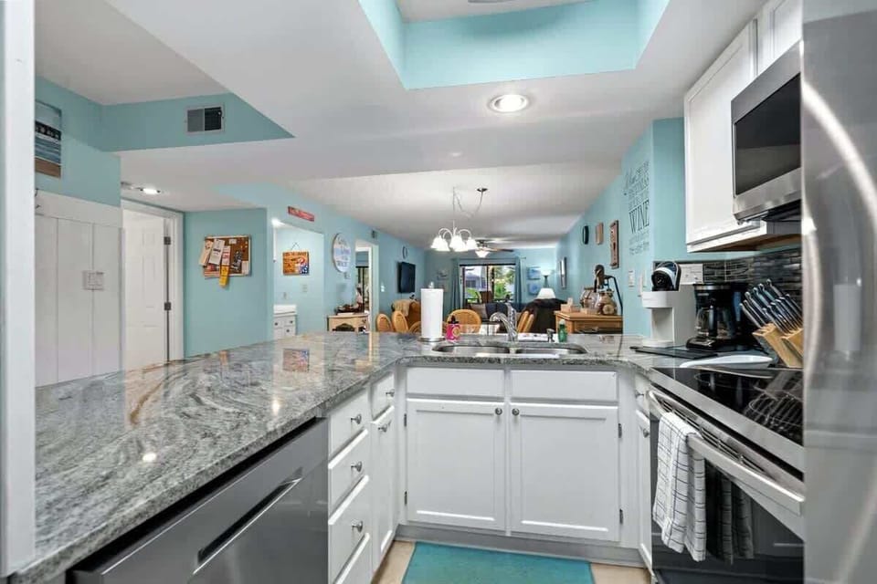 Fully Stocked Kitchen