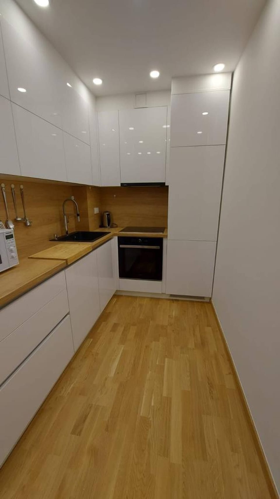 Apartment, 1 Bedroom, Balcony, City View | Interior