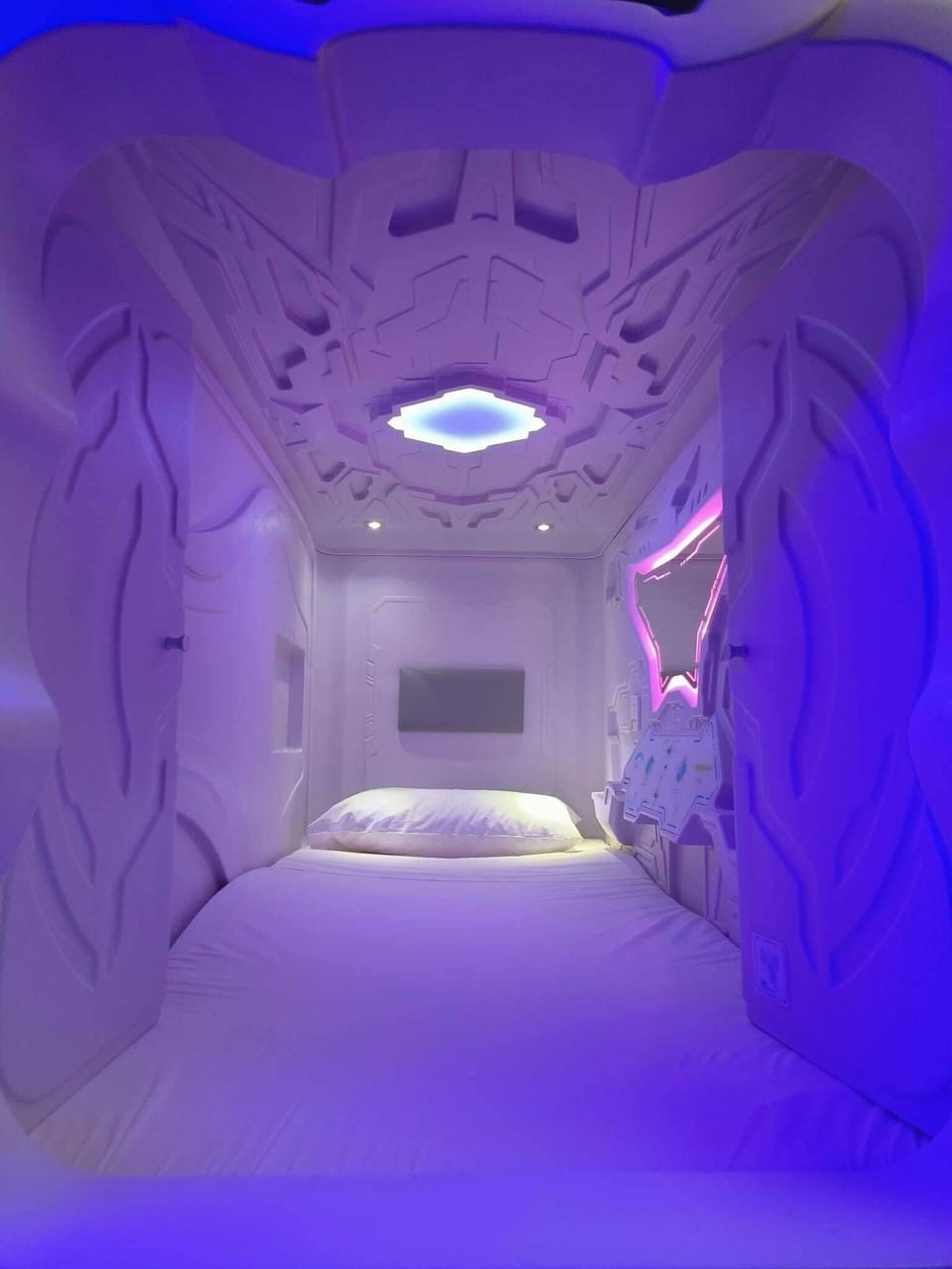 Down comforters, free WiFi, bed sheets