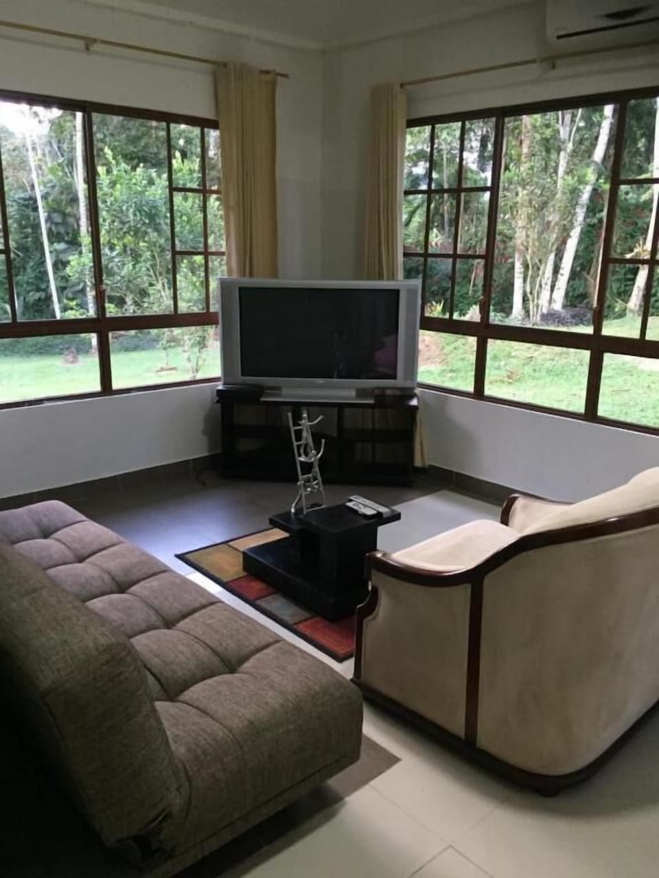 Family Bungalow | Living area | 32-inch LED TV with cable channels, streaming services