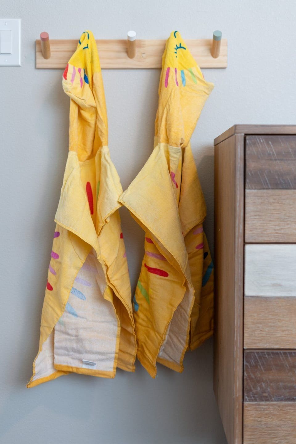 Sunny hooded kids towels