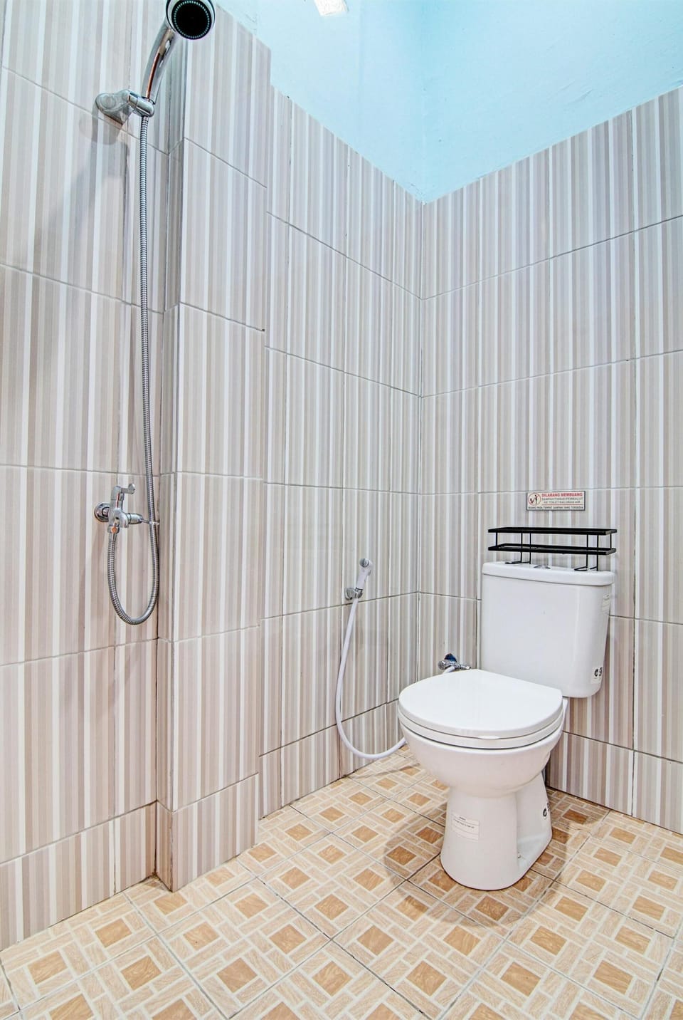 Deluxe Double Room | Bathroom | Shower, soap
