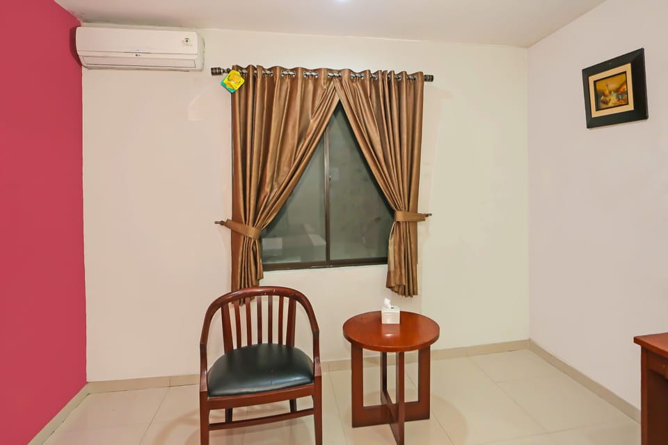 Deluxe Twin Room | Desk, laptop workspace, WiFi, bed sheets