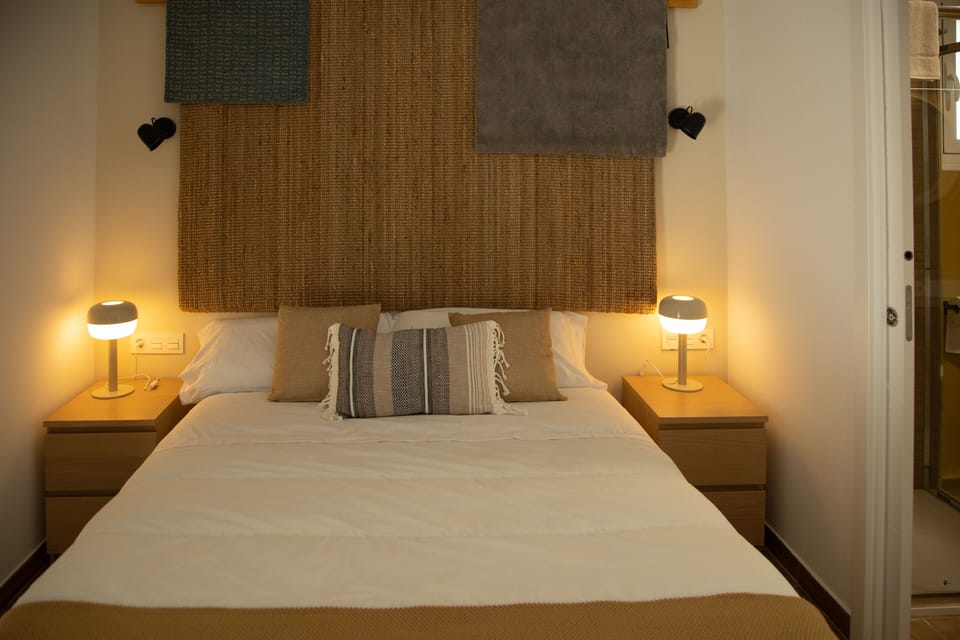 Deluxe Double Room, 1 Bedroom | Premium bedding, down comforters, minibar, in-room safe