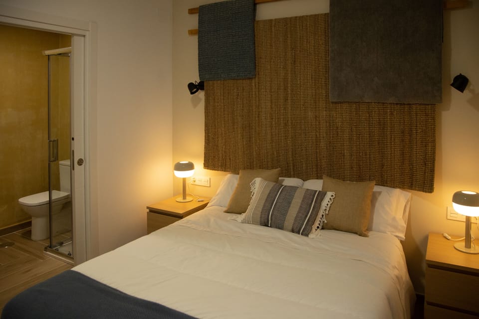 Deluxe Double Room, 1 Bedroom | Premium bedding, down comforters, minibar, in-room safe