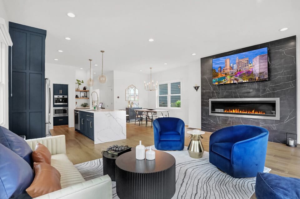 Open spaces, endless possibilities: where cooking, dining, and living unite. #HarmonyInDesign