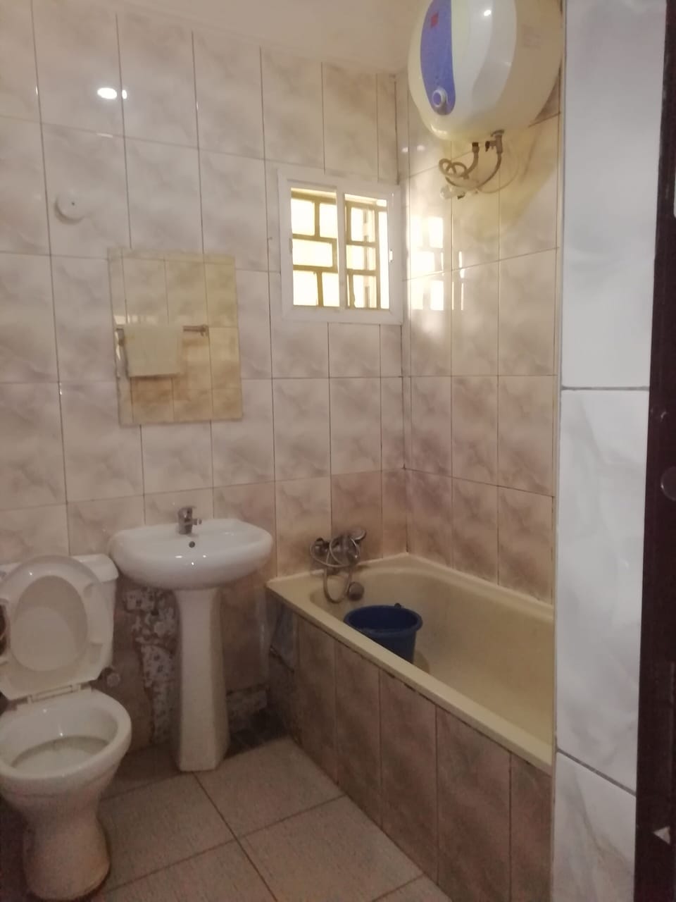 Deluxe Room | Bathroom