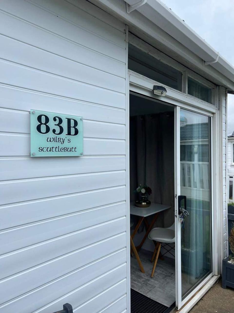 Chalet | Exterior detail