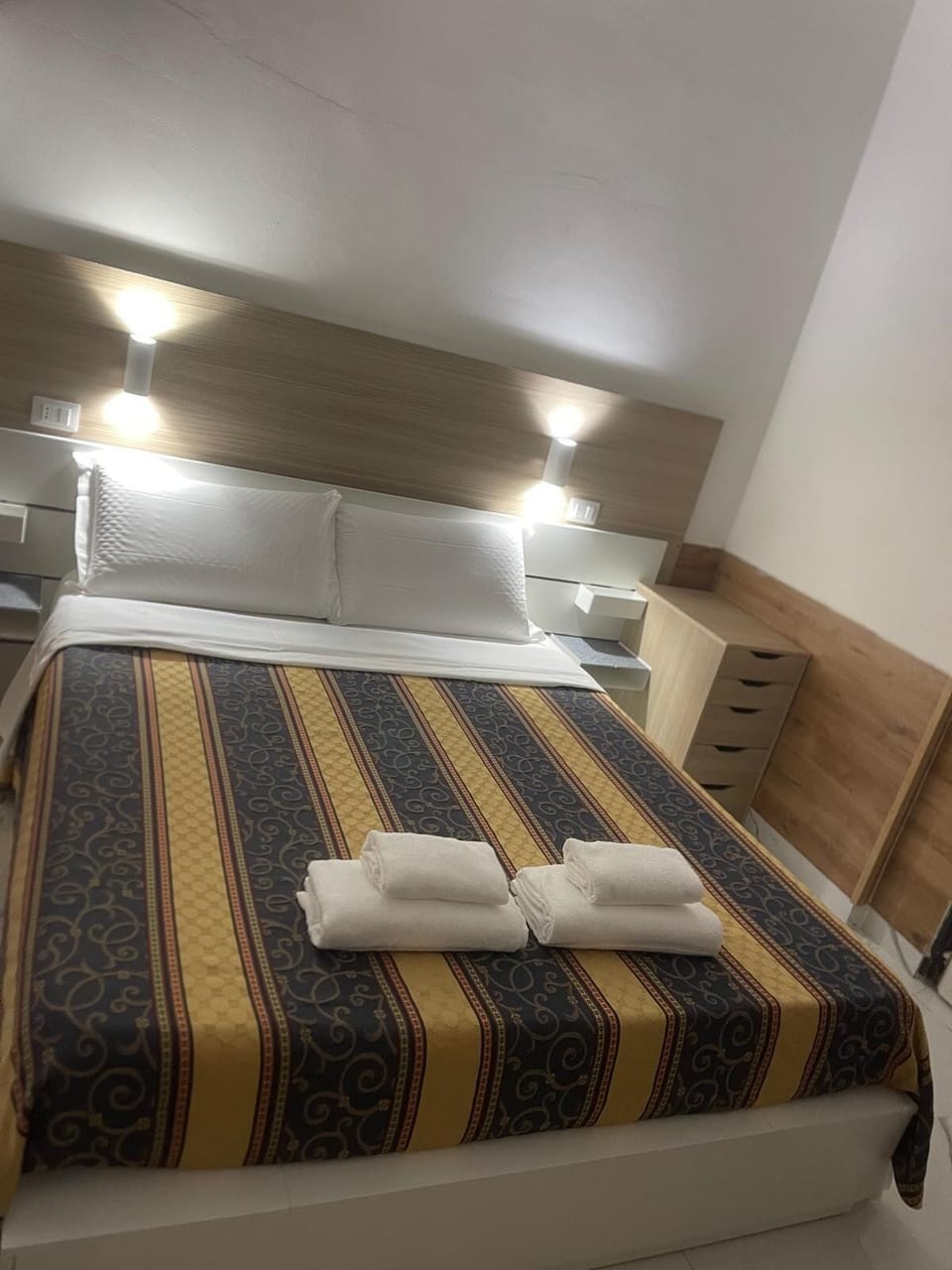 Hypo-allergenic bedding available, laptop workspace, WiFi (free)