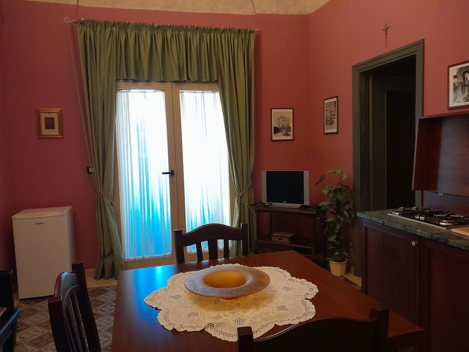 Apartment, 1 Bedroom, Smoking | Room amenity