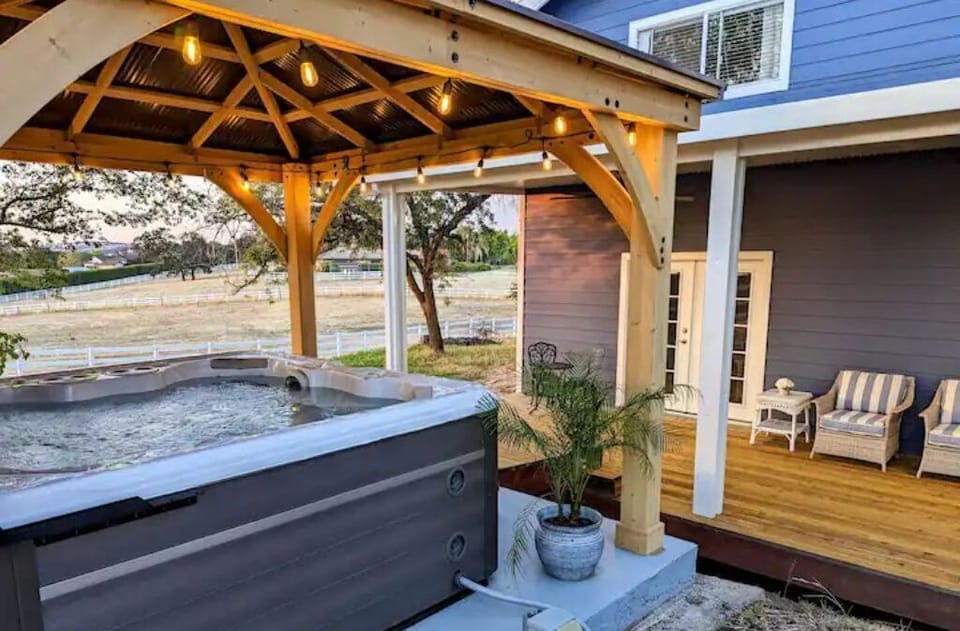 Hot Tub 