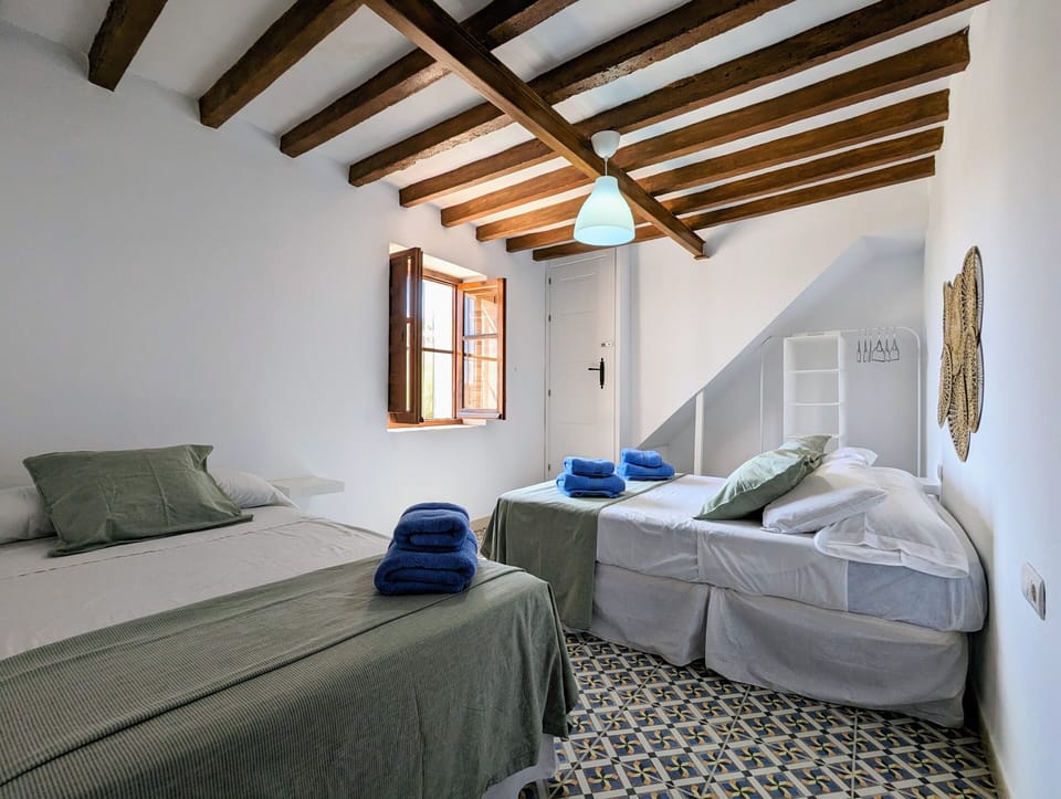 Family House | 5 bedrooms, iron/ironing board