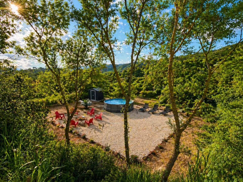 Overview of the garden and pool