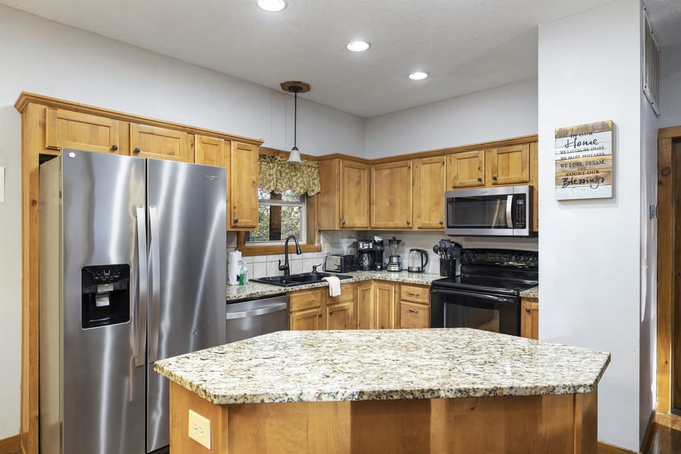 Main Level: Kitchen