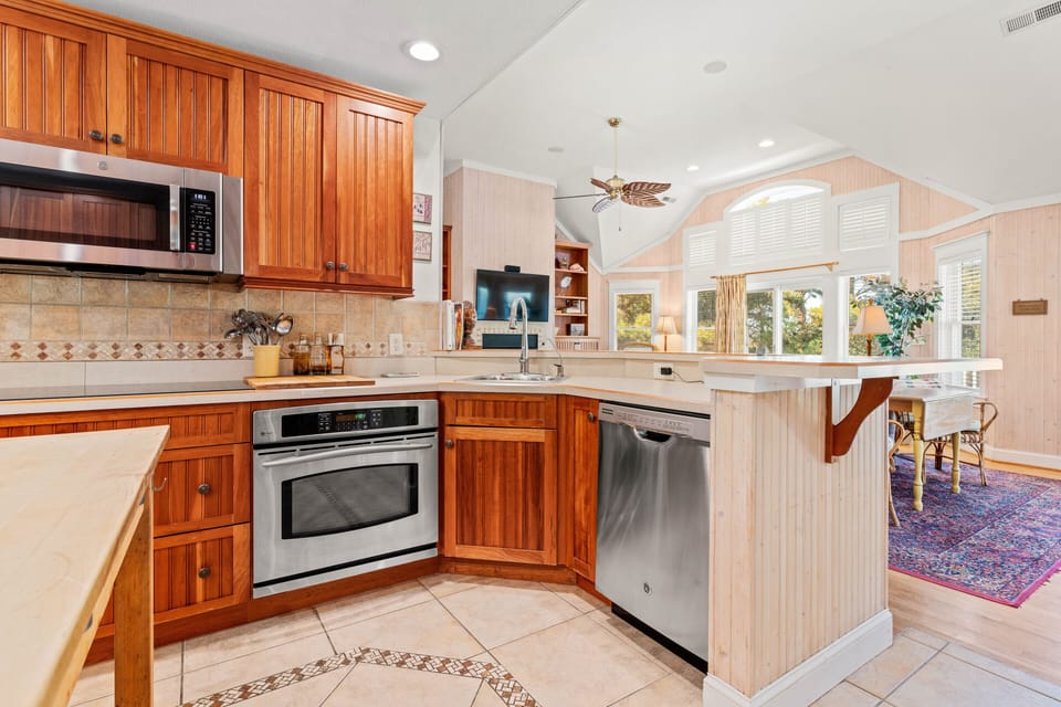 Kitchen - Top Level