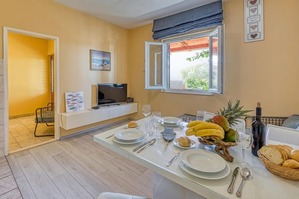 Living and dining room