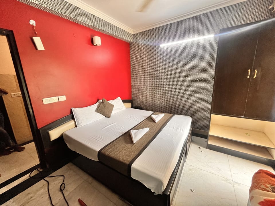 Superior Double Room | Free WiFi, bed sheets