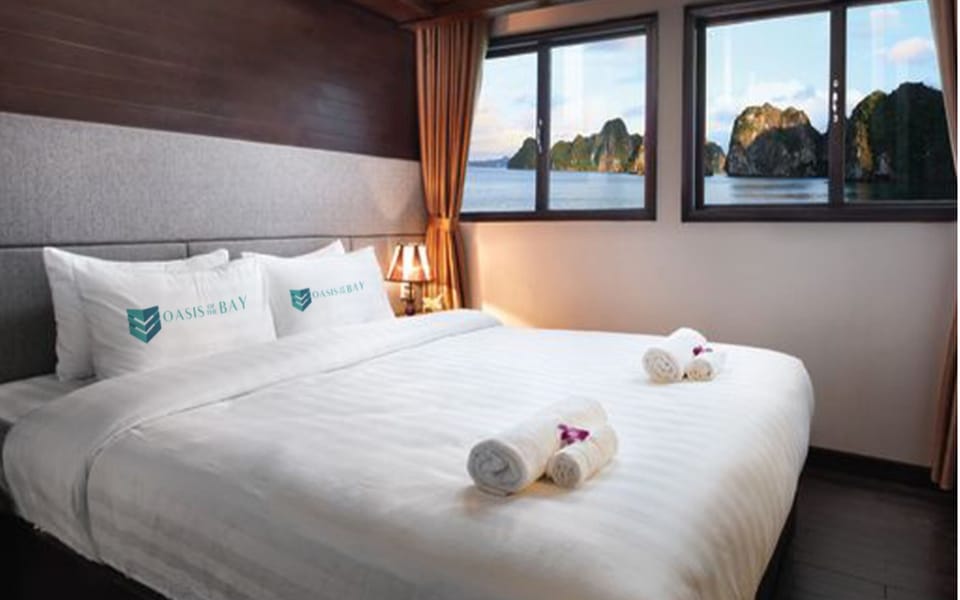 Deluxe Bayview (First Floor) | Hypo-allergenic bedding, pillowtop beds, in-room safe