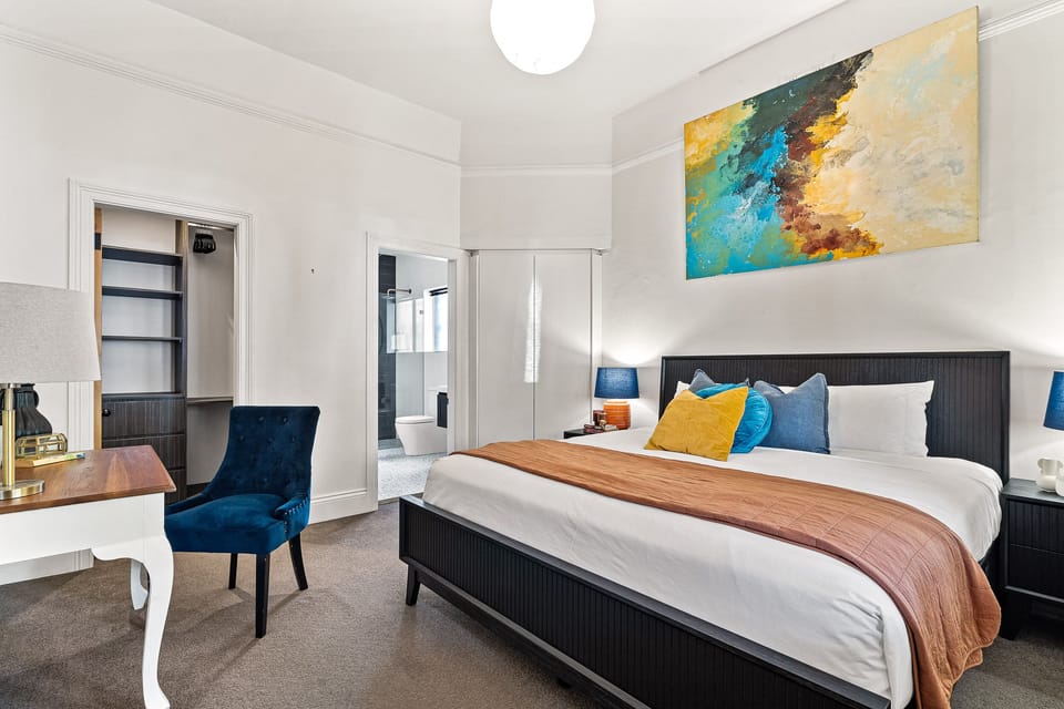 Artscape, Newtown Villa. 