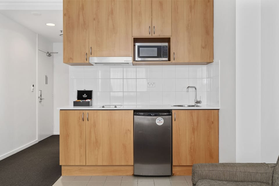 Functional kitchenette suitable for small meals 