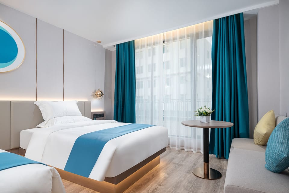 Business Double or Twin Room, 2 Double Beds | Blackout drapes, iron/ironing board (on request), WiFi (free)