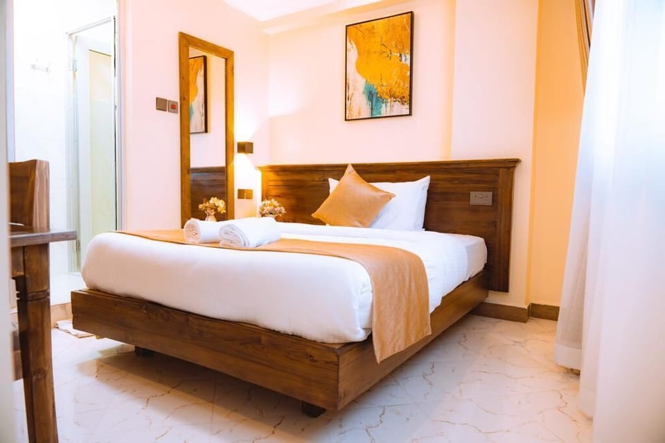 Executive Double Room | Desk, laptop workspace, free WiFi