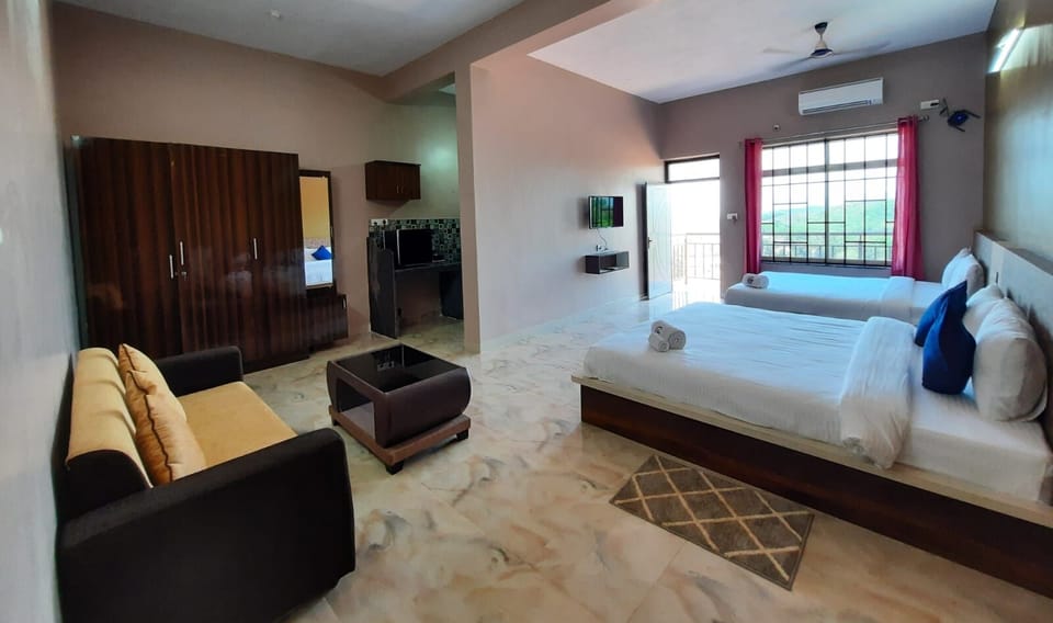 Executive Room | Soundproofing, bed sheets
