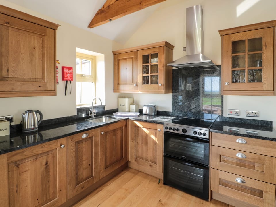 Fridge, dishwasher, electric kettle, toaster