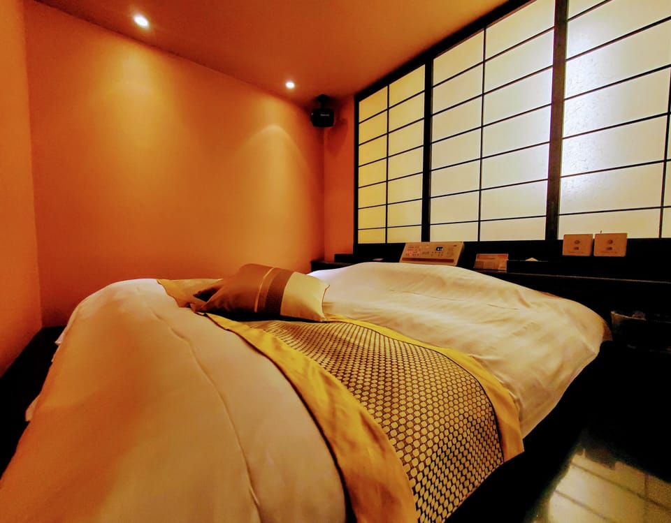 Design Suite | Blackout drapes, soundproofing, iron/ironing board (on request)
