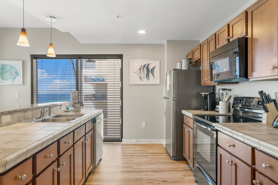 11-web-or-mls-15100-front-beach-rd-1336