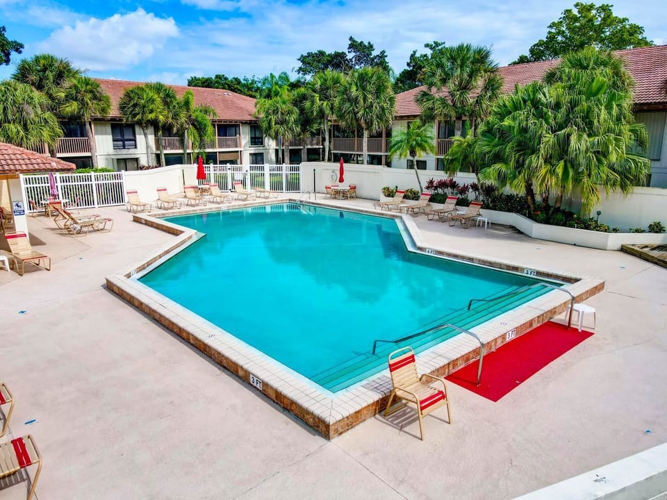 Community Pool 2 minutes walk from this luxury condo