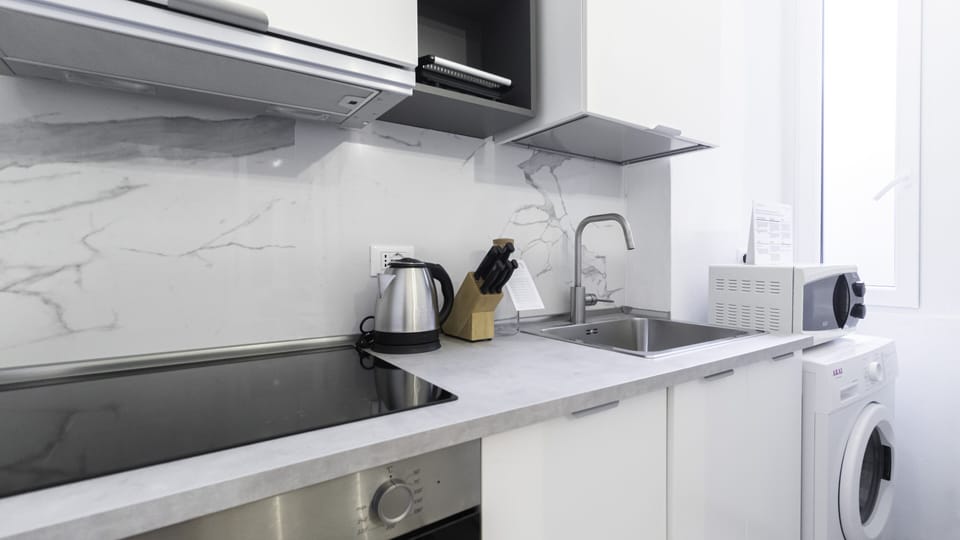 Apartment (1 Bedroom) | Interior