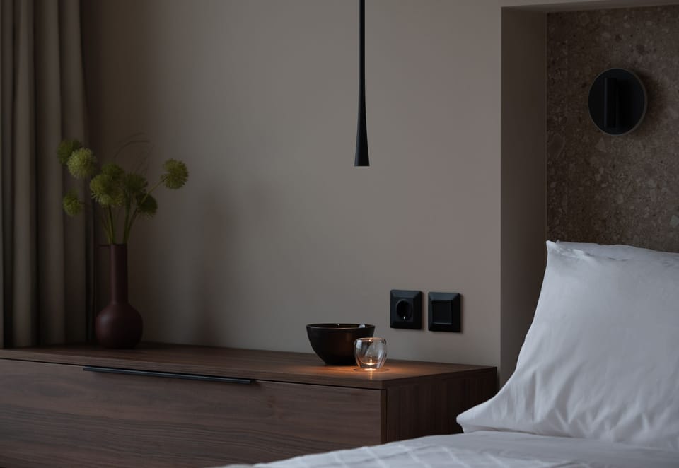 Suite, Hot Tub | 1 bedroom, in-room safe, blackout drapes, soundproofing