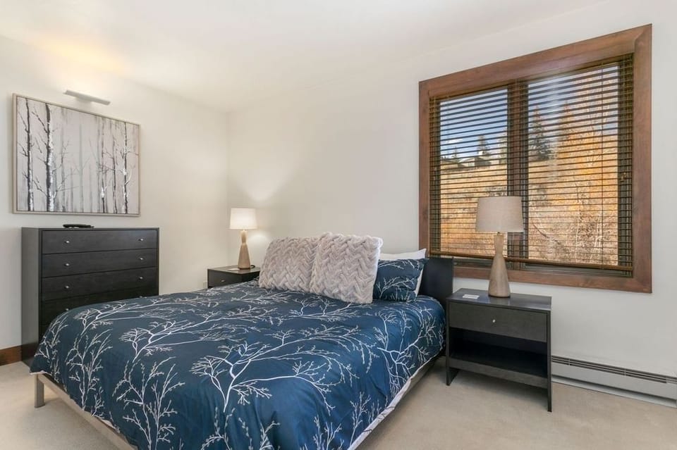 Condo, 2 Bedrooms | 2 bedrooms, laptop workspace, WiFi (free)