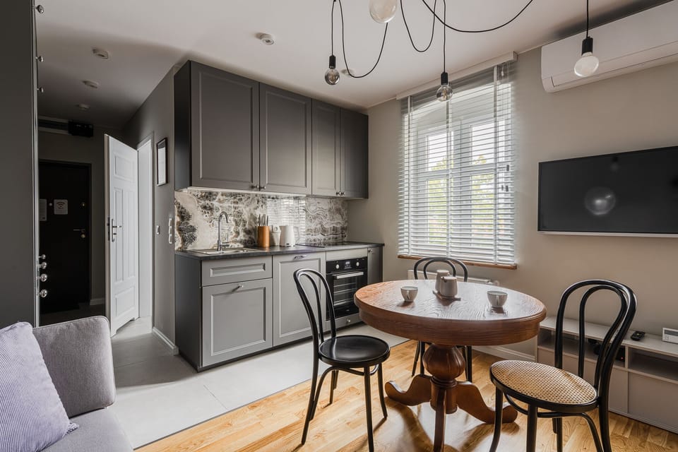 Comfort Studio Suite | In-room dining