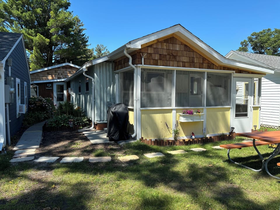 Canary Entrance (In Front)