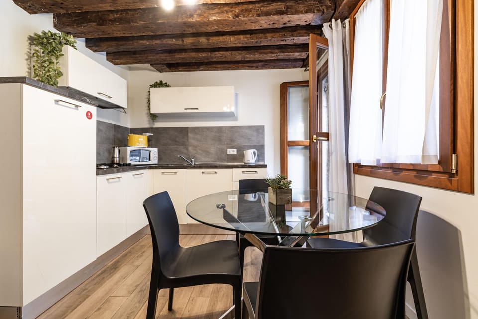 House | 1 bedroom