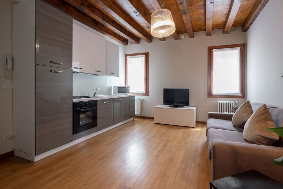 House | 1 bedroom