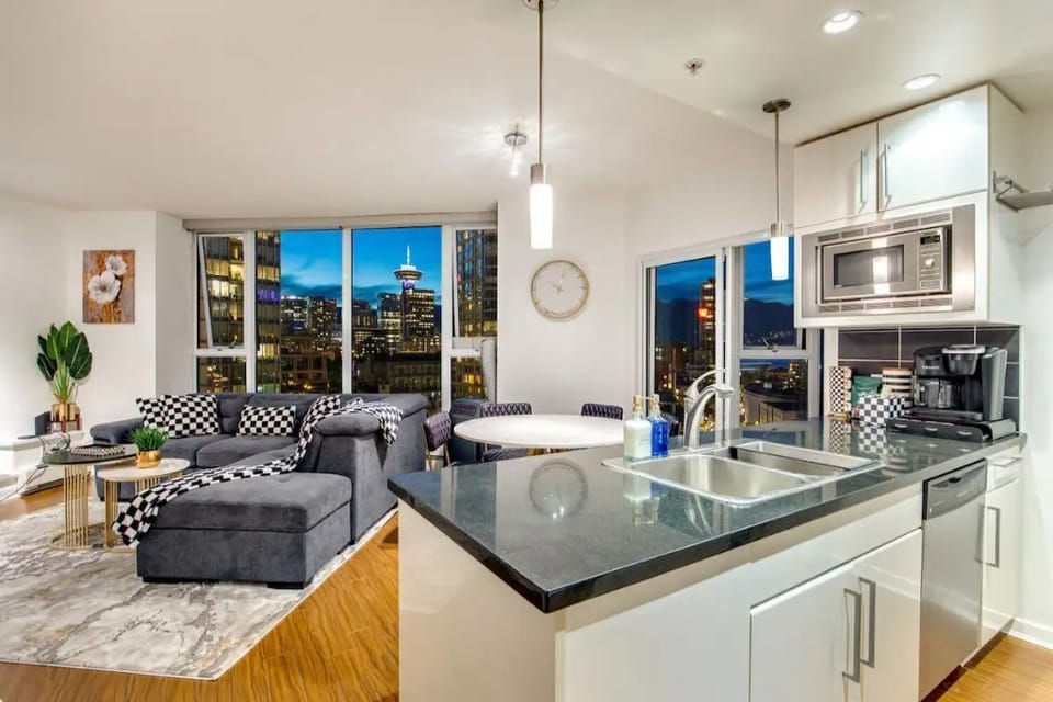- Open concept living room, kitchen and dinning room
- Stunning view at night