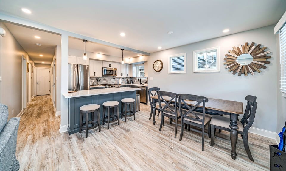 Coastal Dining Area with Seating for 6