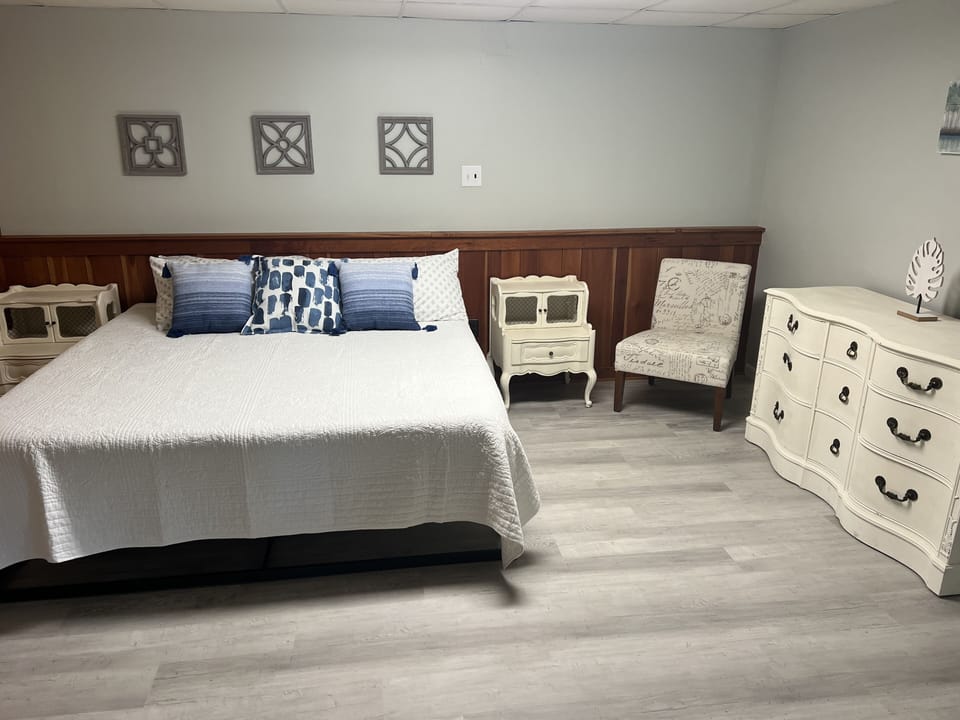 Panoramic Duplex | Premium bedding, pillowtop beds, blackout drapes, iron/ironing board