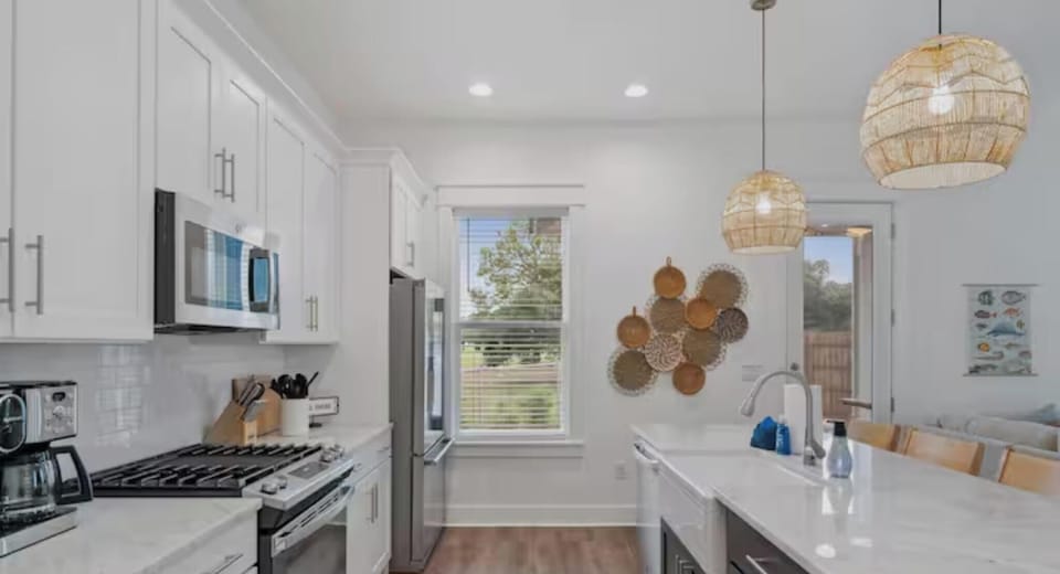 Beautiful beach house kitchen